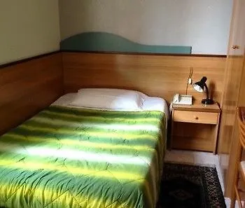 Hotel Gran Sasso Милан 2*,  Италия