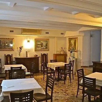 **  Hotel Gran Sasso Милан Италия
